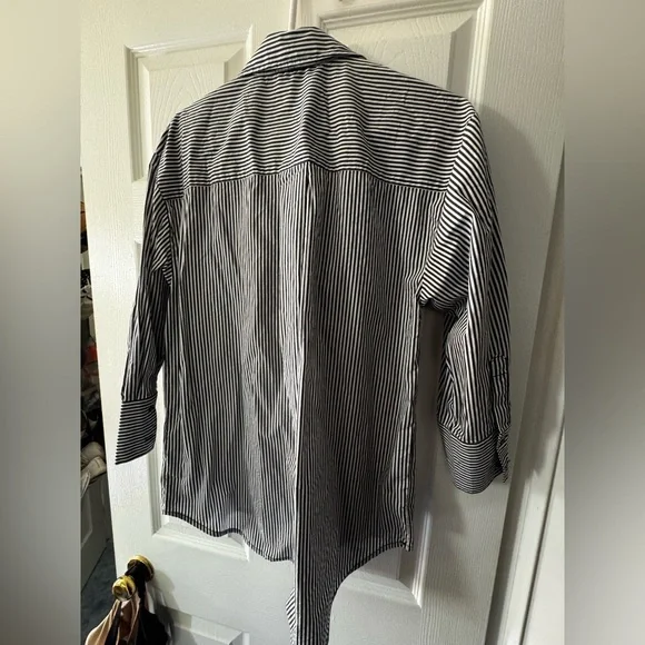 Liverpool oversized button down - Picture 2 of 5